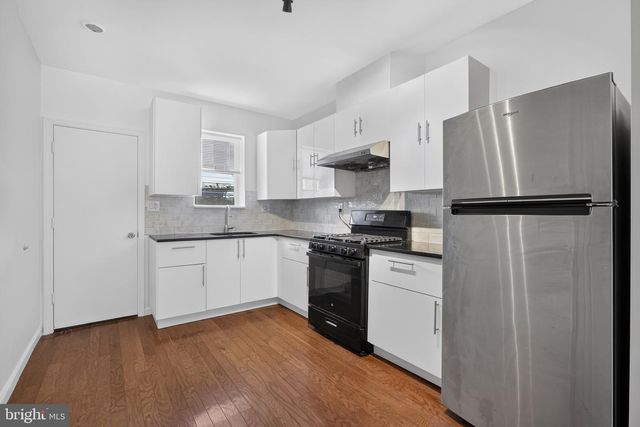 1338 S DOVER ST, Philadelphia, PA 19146