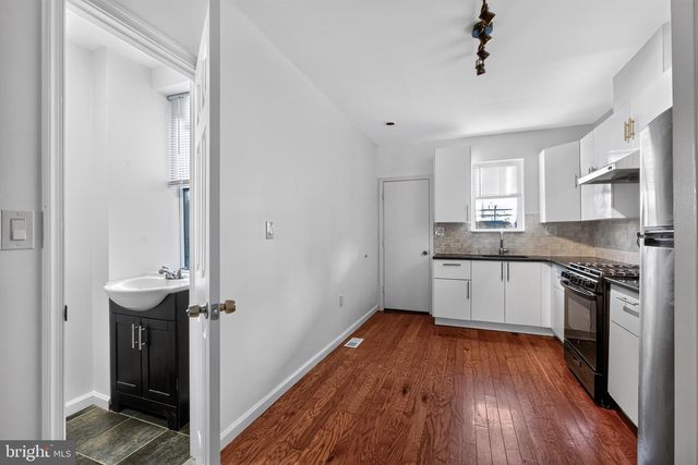 1338 S DOVER ST, Philadelphia, PA 19146
