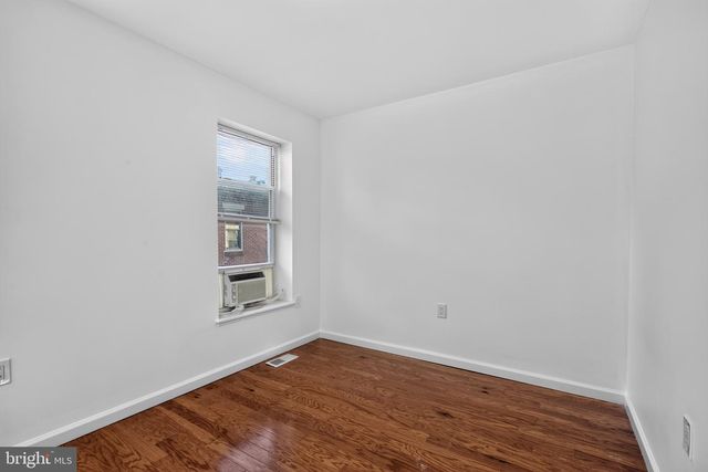 1338 S DOVER ST, Philadelphia, PA 19146