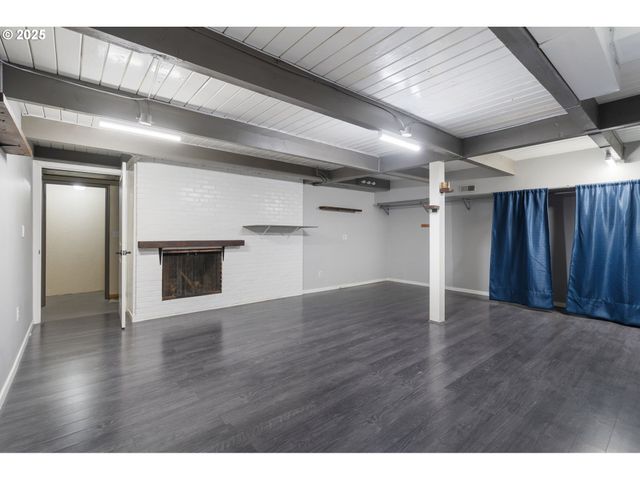 11010 Se SALMON St, Portland, OR 97216