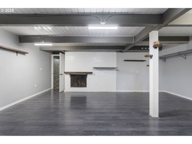 11010 Se SALMON St, Portland, OR 97216