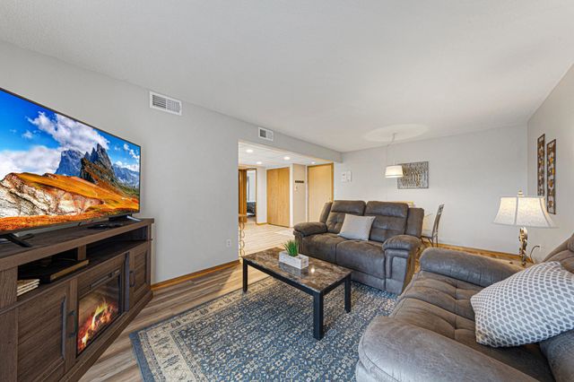 607 19th Street NW 25, Rochester, MN 55901