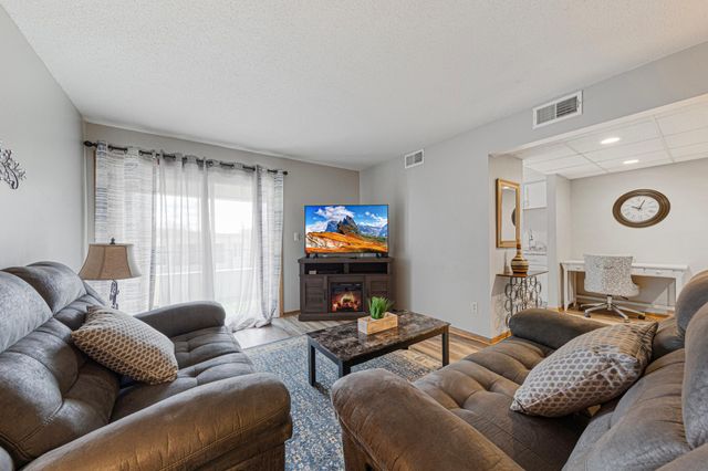 607 19th Street NW 25, Rochester, MN 55901