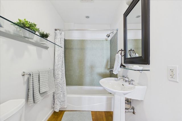 52 Boutwell St 2, Boston, MA 02122