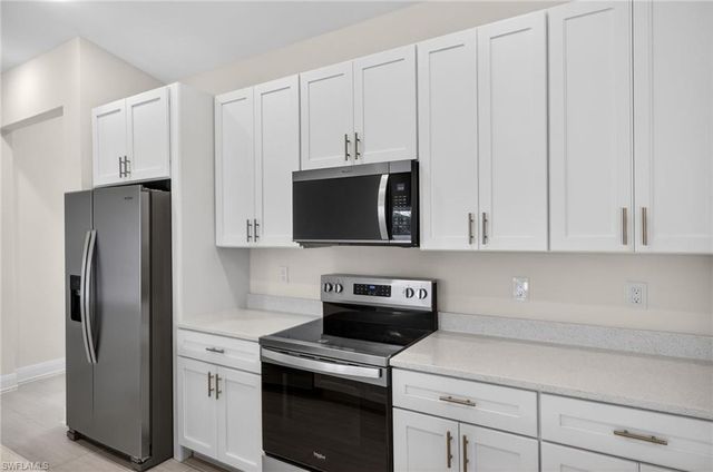 133 SW 9th PL, Cape Coral, FL 33991