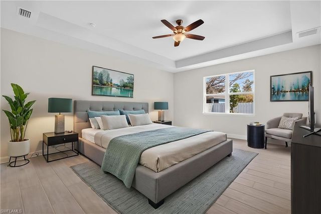 133 SW 9th PL, Cape Coral, FL 33991