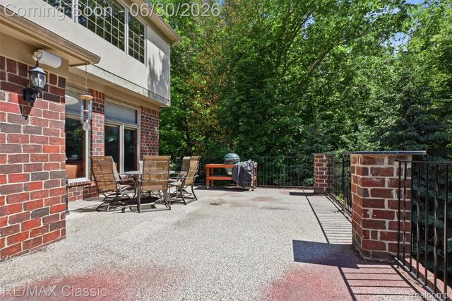8033 Pine Ridge Court, Salem Township, MI 48168