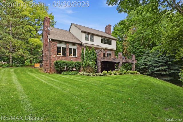 8033 Pine Ridge Court, Salem Township, MI 48168