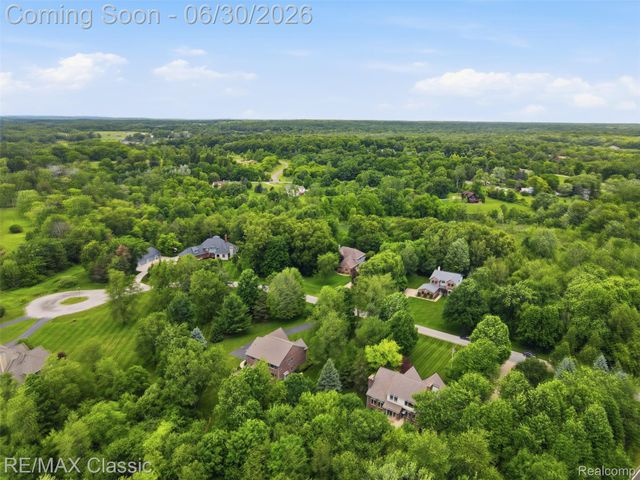 8033 Pine Ridge Court, Salem Township, MI 48168