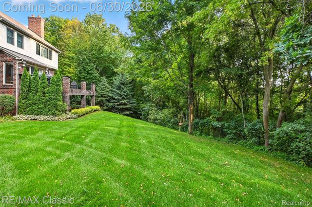 8033 Pine Ridge Court, Salem Township, MI 48168