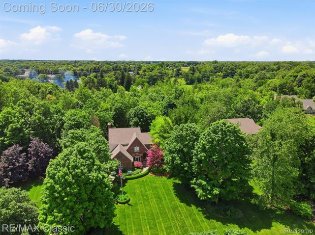 8033 Pine Ridge Court, Salem Township, MI 48168