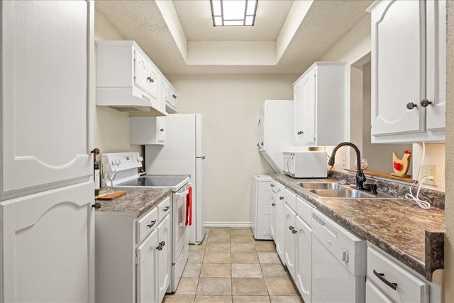 8511 Westover Court 241, Granbury, TX 76049