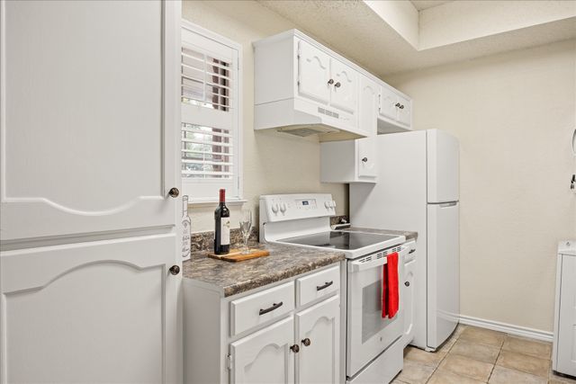 8511 Westover Court 241, Granbury, TX 76049
