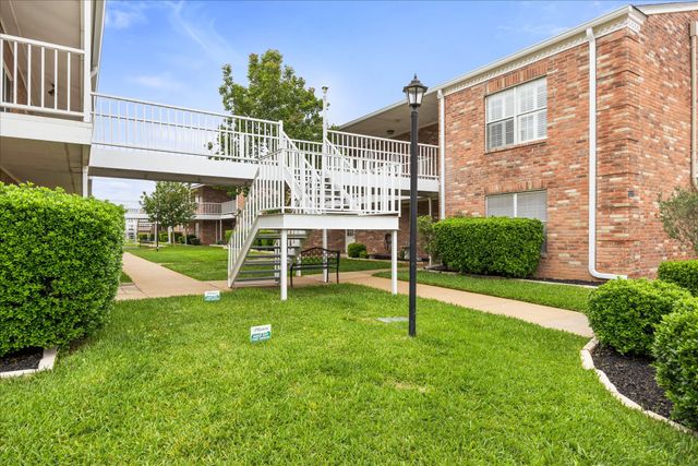 8511 Westover Court 241, Granbury, TX 76049