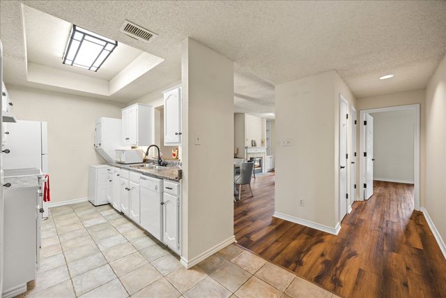 8511 Westover Court 241, Granbury, TX 76049