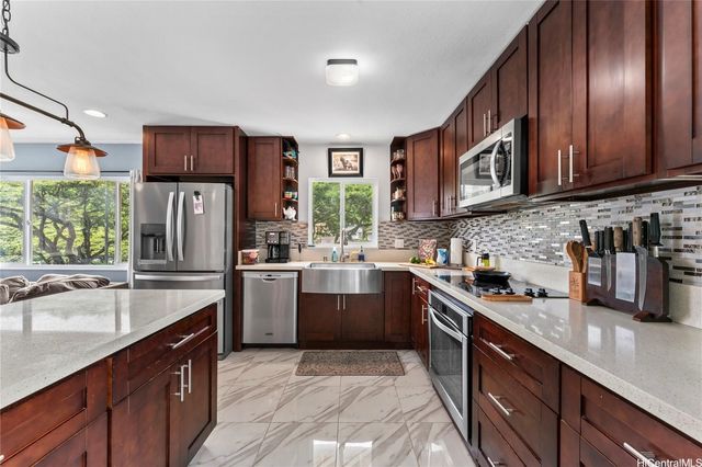 99-863 Meaala Street, Aiea, HI 96701