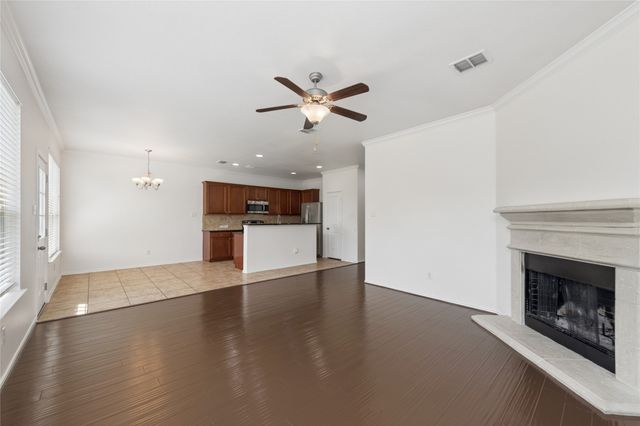 946 Bowie Drive, Lavon, TX 75166