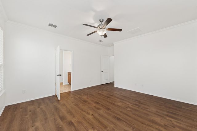 946 Bowie Drive, Lavon, TX 75166