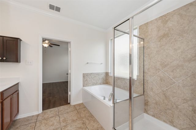 946 Bowie Drive, Lavon, TX 75166