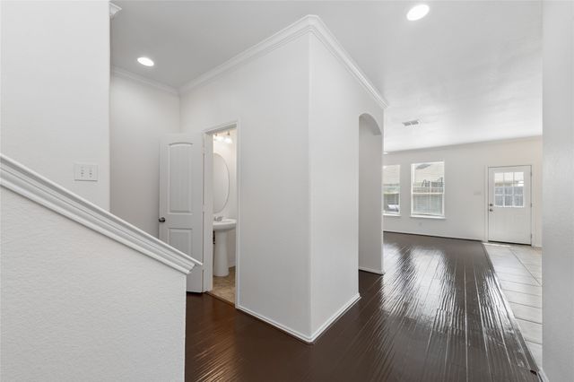 946 Bowie Drive, Lavon, TX 75166