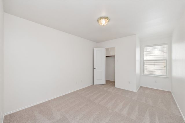 946 Bowie Drive, Lavon, TX 75166