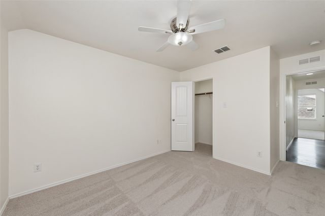 946 Bowie Drive, Lavon, TX 75166