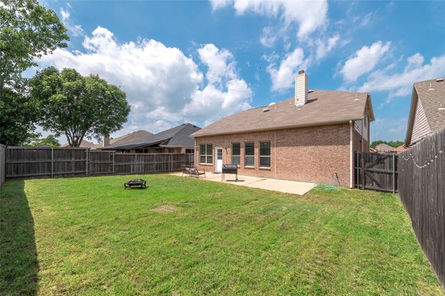 946 Bowie Drive, Lavon, TX 75166
