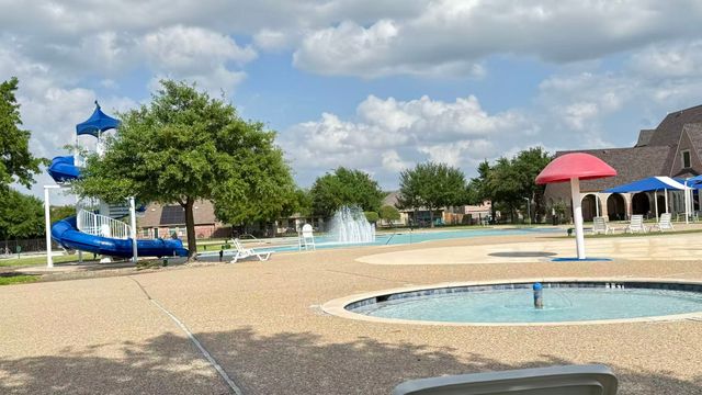 946 Bowie Drive, Lavon, TX 75166