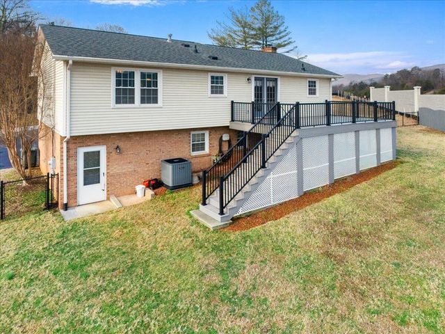 335 Fort Lewis BLVD, Salem, VA 24153