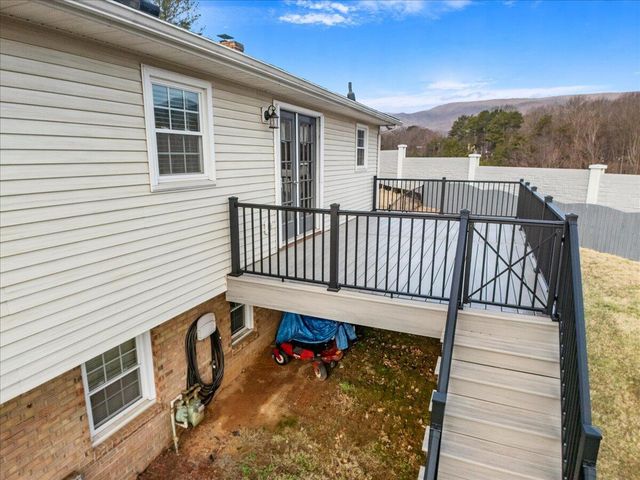 335 Fort Lewis BLVD, Salem, VA 24153