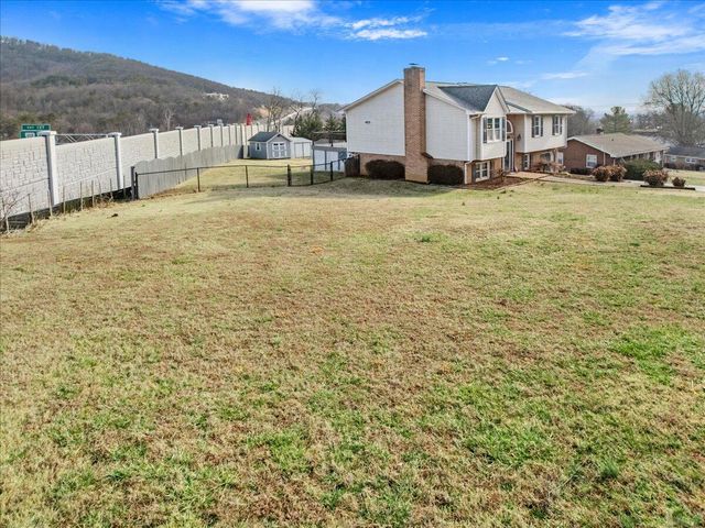 335 Fort Lewis BLVD, Salem, VA 24153