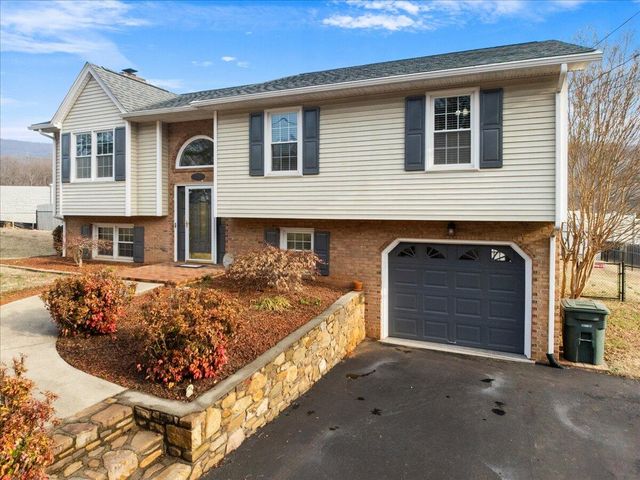 335 Fort Lewis BLVD, Salem, VA 24153