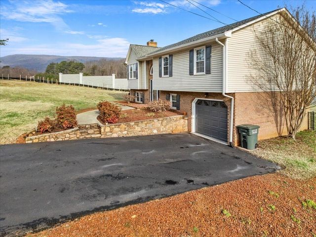 335 Fort Lewis BLVD, Salem, VA 24153