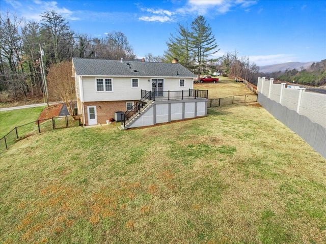 335 Fort Lewis BLVD, Salem, VA 24153