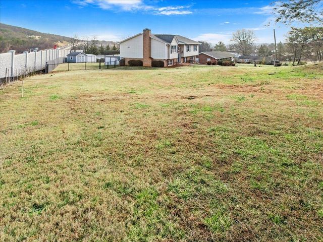 335 Fort Lewis BLVD, Salem, VA 24153