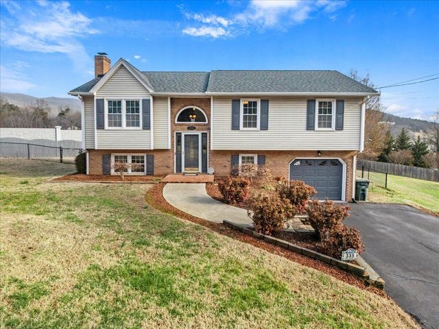 335 Fort Lewis BLVD, Salem, VA 24153