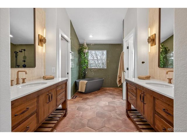 6080 Russell Ln, Arvada, CO 80403