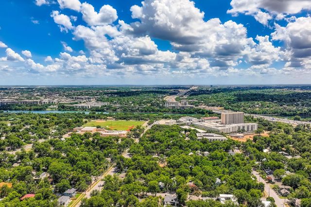 1409 E Cesar Chavez BLVD, Austin, TX 78702
