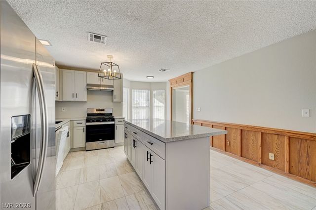 6437 Peachwood Road, Las Vegas, NV 89108