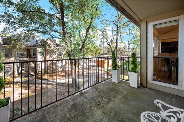 3500 Tangle Brush Drive 194, The Woodlands, TX 77381