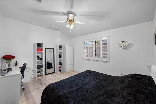 3500 Tangle Brush Drive 194, The Woodlands, TX 77381