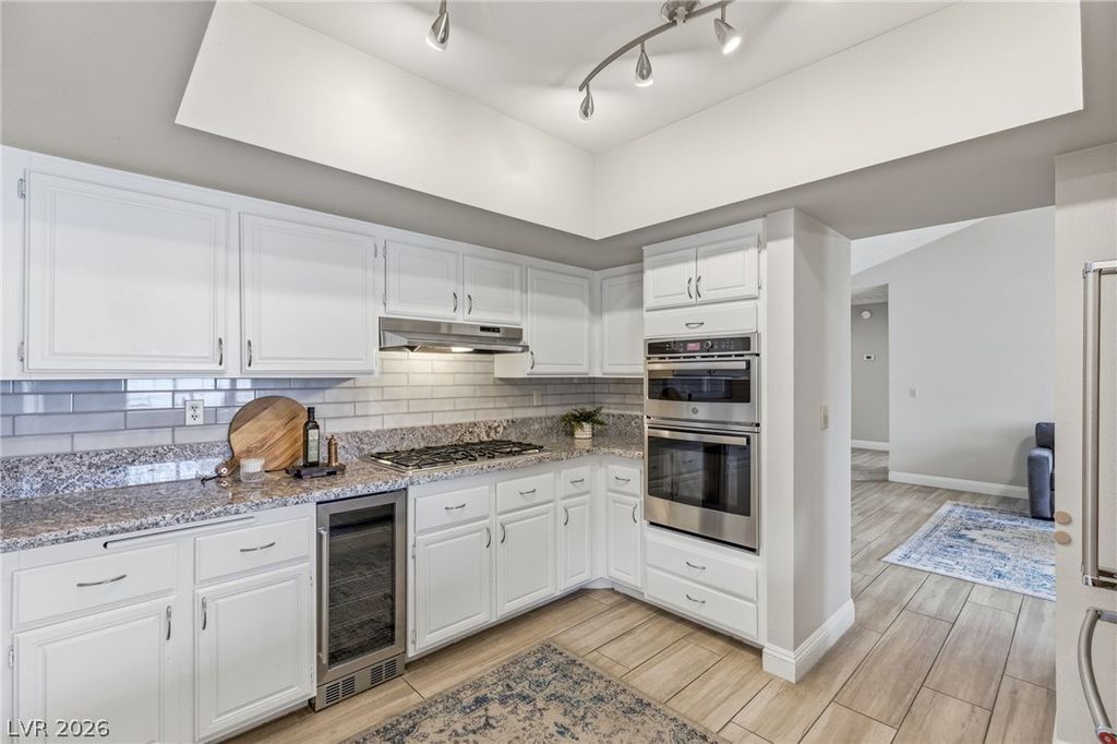 582 Cervantes Drive, Henderson, NV 89014 — photo 5