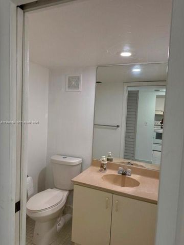 10825 SW 112 AV 6-215, Miami, FL 33176