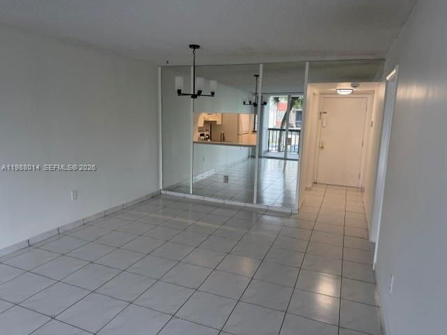 10825 SW 112 AV 6-215, Miami, FL 33176