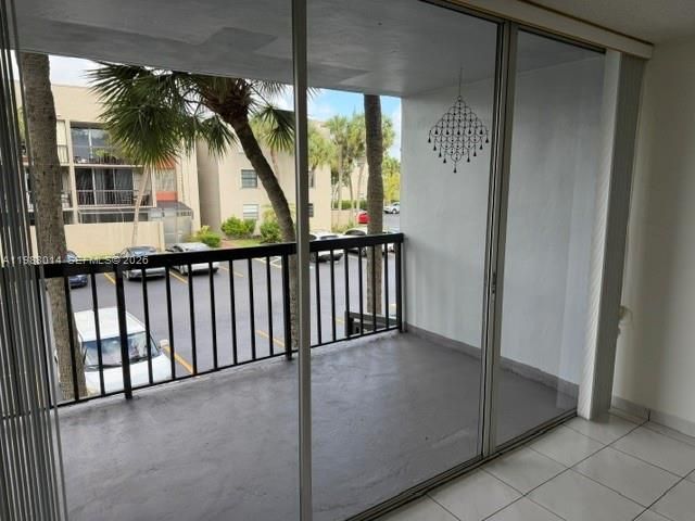 10825 SW 112 AV 6-215, Miami, FL 33176