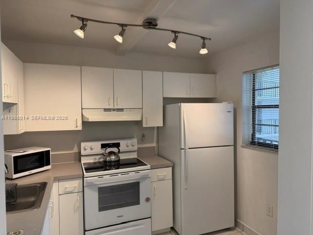 10825 SW 112 AV 6-215, Miami, FL 33176