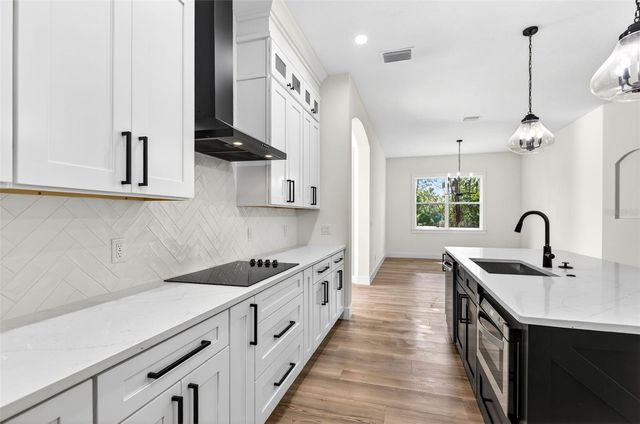 37700 DIXIE AVENUE, Dade City, FL 33525