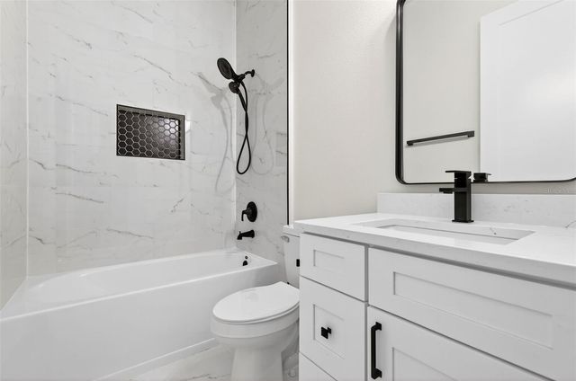 37700 DIXIE AVENUE, Dade City, FL 33525