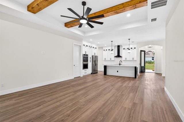 37700 DIXIE AVENUE, Dade City, FL 33525