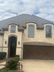 903 Red Deer Drive, Euless, TX 76039